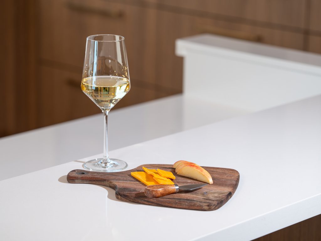 Honeycrisp apple with aged cheddar and Sauvignon Blanc